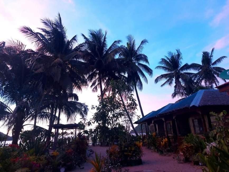 Akoya Beach Park And Cottages Locaroc 外观 照片